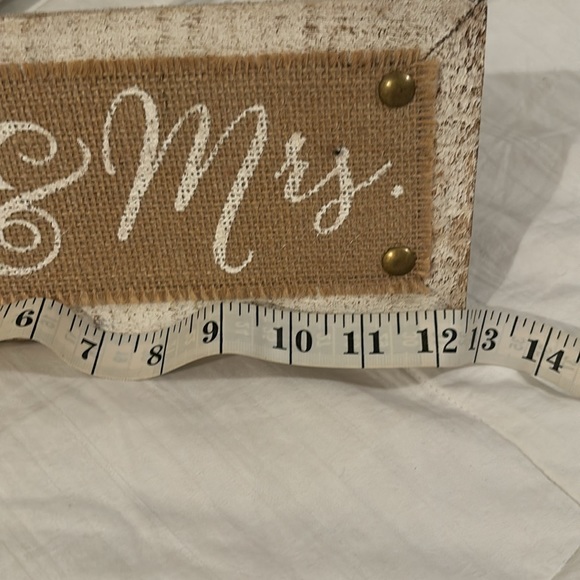 26x13 pillow cover with zipper. And a Mr. & Mrs. sign - Picture 3 of 13